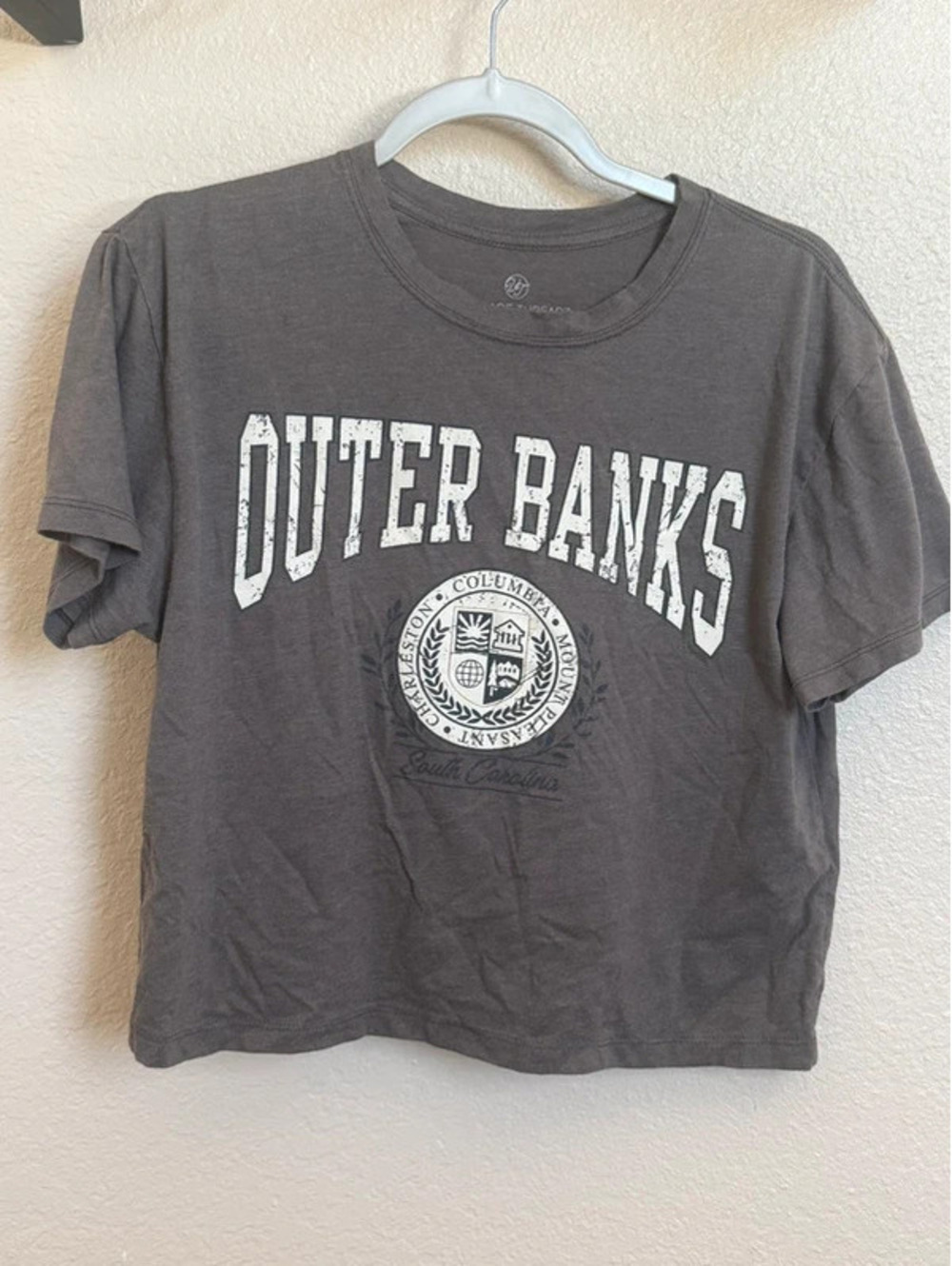 Vintage Threadz Outer Banks Cropped Graphic Tee - Size S